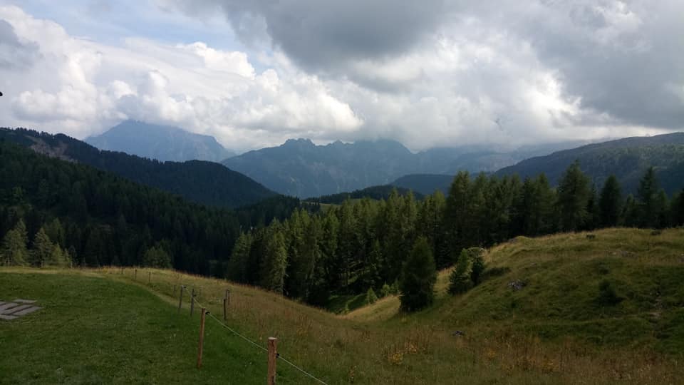 39070670_10215209919634081_23435944317157376_n